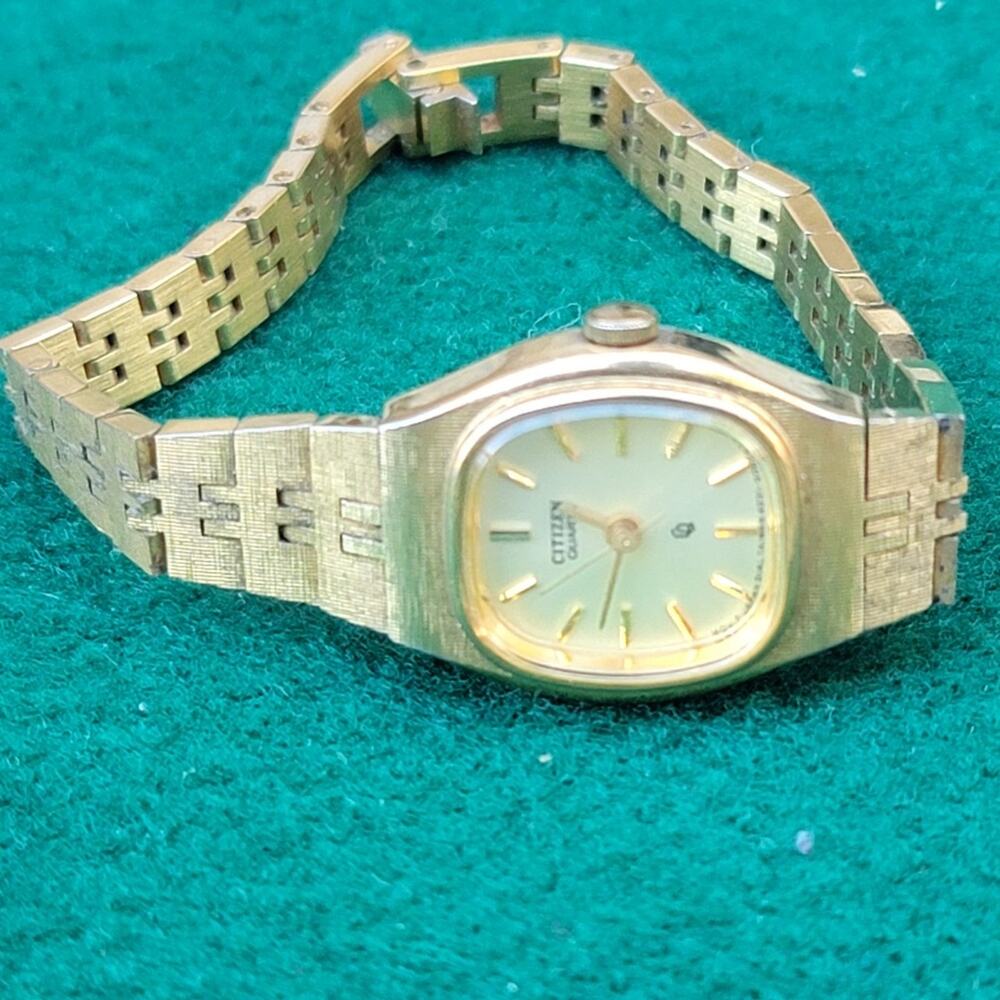 Vtg Citizen Gold Tone Watch - Picture 4 of 5